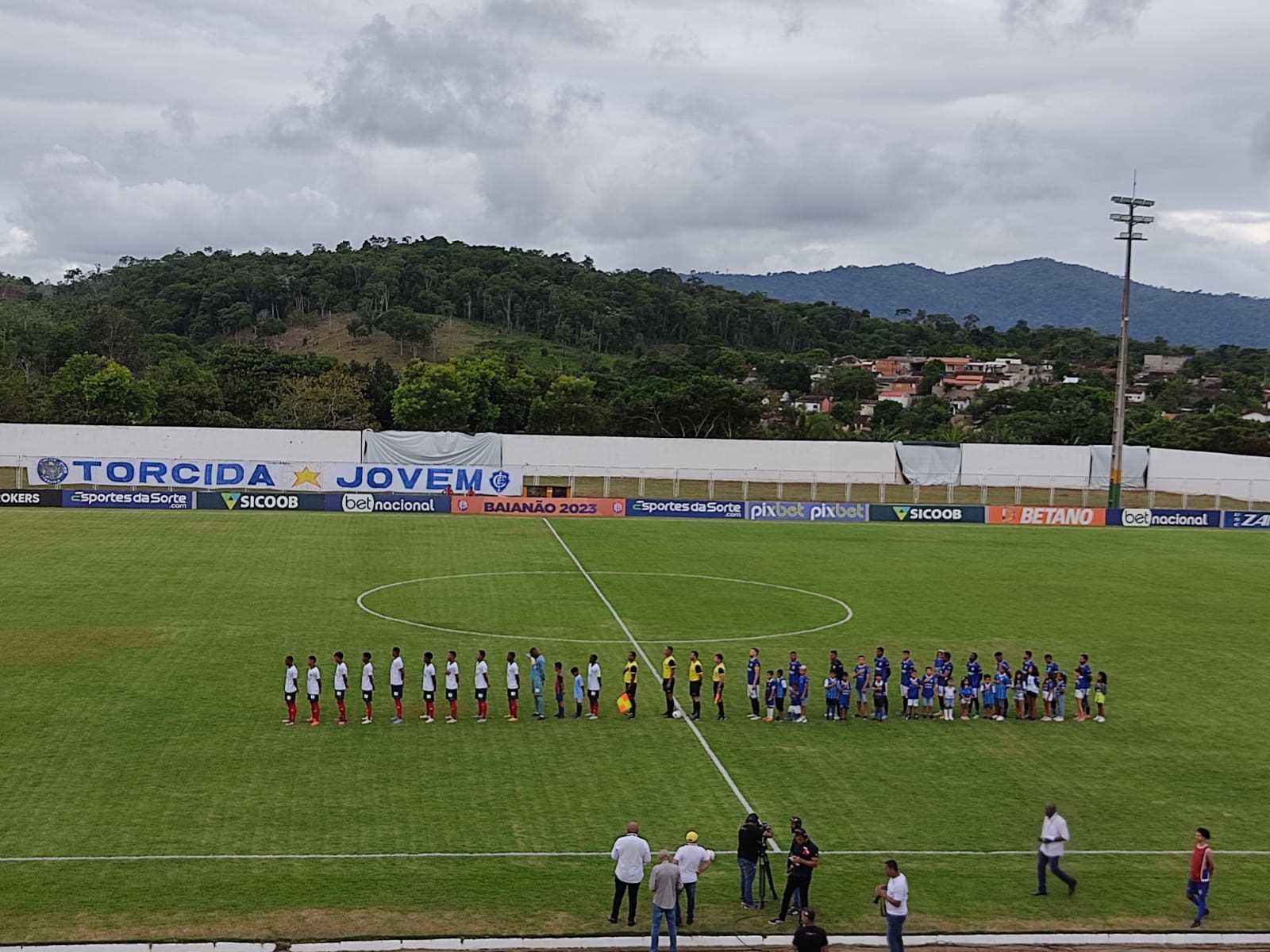 Camacã: Estádio Ribeirão recebe um grande público e o Itabuna vence o Bahia por 4x1